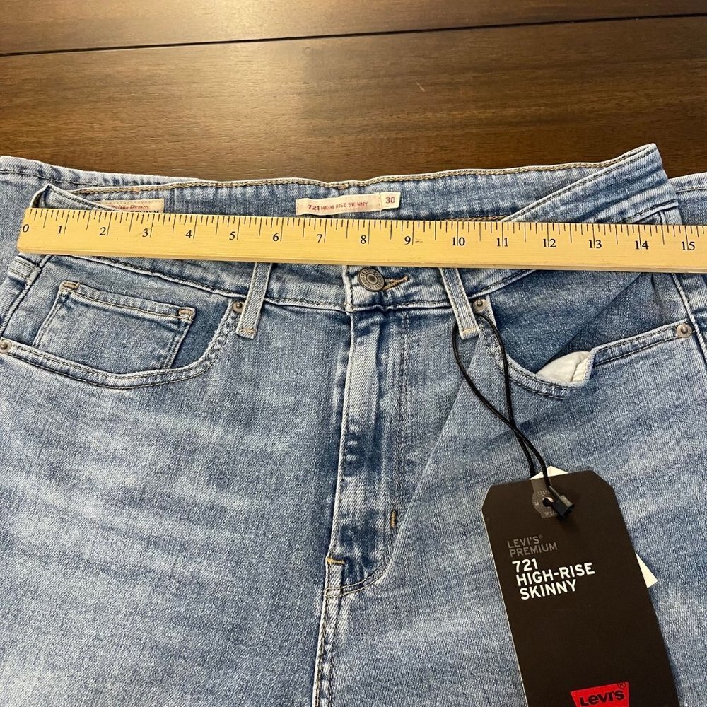 NWT Levis 21 High Rise Skinny Women's Jeans in Soho Way - Light Wash new - Picture 6 of 16
